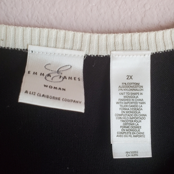 SOLD Emma James Collection Sweater - Picture 8 of 13